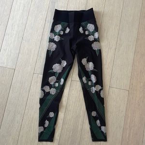 Ultracor flower bomb leggings